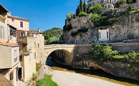 Apartment Pont Romain